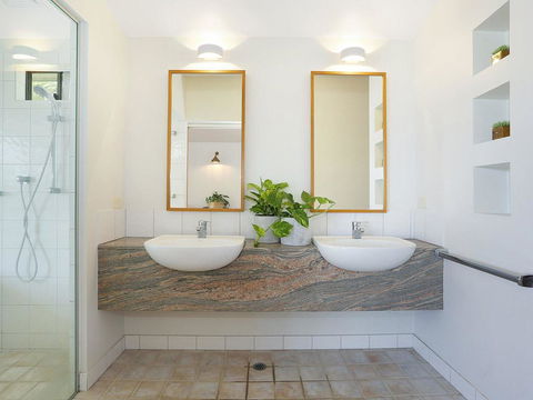 EAST COAST ESCAPES - Lighthouse Studio - Accommodation Search 3
