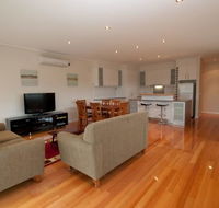 Eastern Beach - Accommodation Search