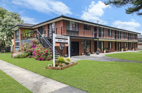 Eastern Beach Unit #1 - Accommodation Search 0