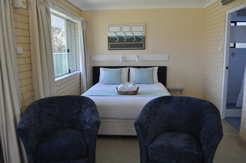 Edgewater Motel - Accommodation Search 0