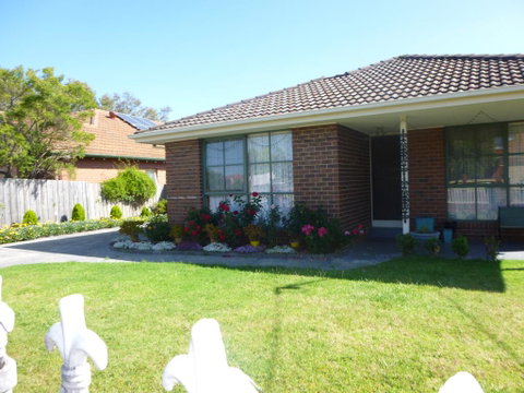 Effie Court - Accommodation Search 2