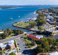 Elegant Waterfront Gem where the Ocean meets the Canal - Accommodation Search