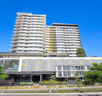 Elite elegance 2BRHamilton APT with Parking - Accommodation Search