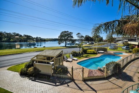 Emmanuel Holiday Apartment - Accommodation Search 0