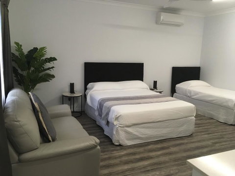 Escape On Lake - Accommodation Search 3