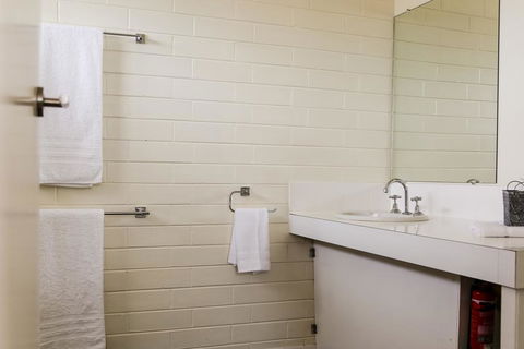 Esperance Coastal Retreat - Accommodation Search 0