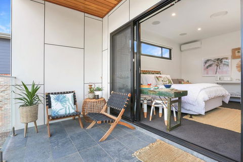 Eternity 141 - Room With Private Bathroom, Balcony Bed & Breakfast - Accommodation Search 0