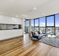Executive City-centre Apartment with Parking - Accommodation Search