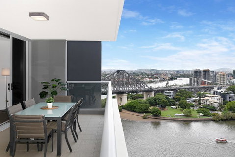 Executive Family 3 Bedroom Suite - Brisbane CBD - Views - Pool - WIFI - Free Parking - Accommodation Search 0