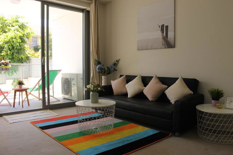 Exquisite Family Home +Parking, Close To CBD - Accommodation Search 1