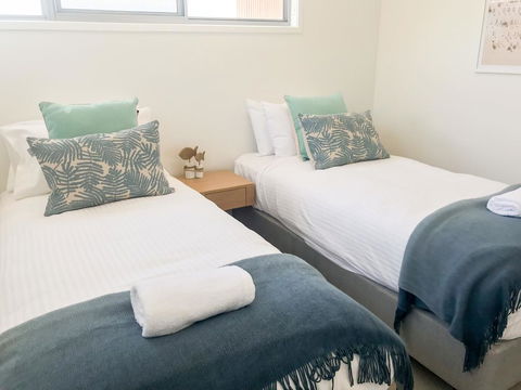 Fat Frog Beach Houses - Accommodation Search 3