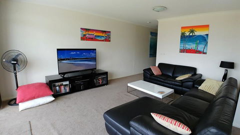 Fathoms Apartment 18/1a Mitchell Pde - All Linen Provided - Accommodation Search 3