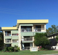 First Floor Unit with waterviews from your balcony - Accommodation Search