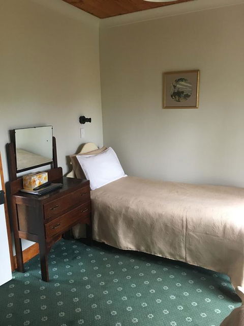 Fitzpatricks Inn - Accommodation Search 1