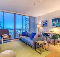 Flying views over the CBD free parking pool sauna wifi - Accommodation Search