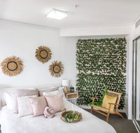 Forest themed APT in the Heart of Brisbane CBD - Accommodation Search