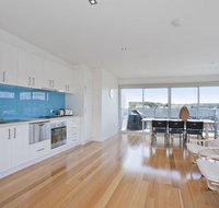 Four Kings Apartment - Deluxe 2br 3 - Accommodation Search