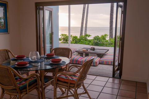 Frangipani Beach House - Newell Beach - Accommodation Search 2