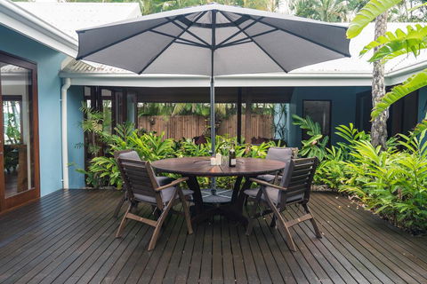 Frangipani Beach House - Newell Beach - Accommodation Search 3