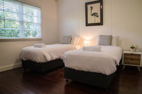 Frankie's Beach House - Accommodation Search 2
