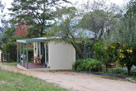 Friends In Harcourt North - Accommodation Search 1