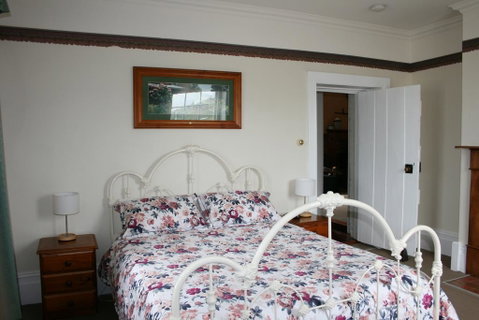 Gaol House Cottages - Accommodation Search 0