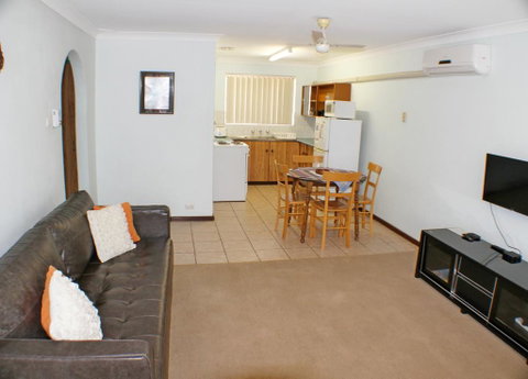 Geraldton Holiday Unit - Accommodation Search 3