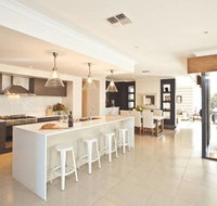 Getaway on Poplars - Comfortable and well-appointed