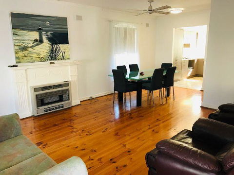 Glenelg Holiday Apartments-Colonial Square - Accommodation Search 1