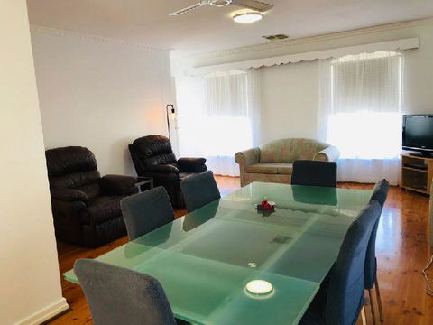 Glenelg Holiday Apartments-Colonial Square - Accommodation Search 2