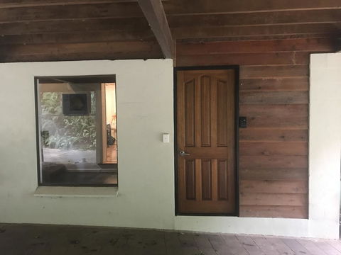 Golden Sunbird - Accommodation Search 2