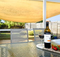 Goolwa Blue Escape - WiFi - Pet-Friendly - Accommodation Search