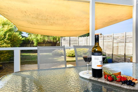 Goolwa Blue Escape - WiFi - Pet-Friendly - Accommodation Search 0