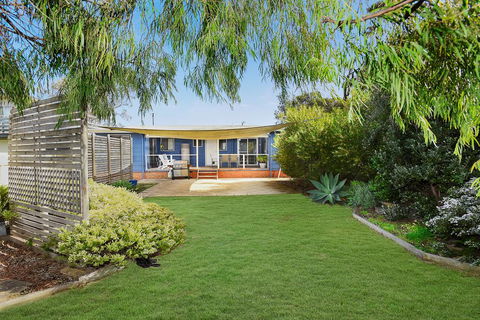 Goolwa Blue Escape - WiFi - Pet-Friendly - Accommodation Search 3