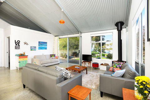 Goolwa Pelican Cottage - Accommodation Search 3