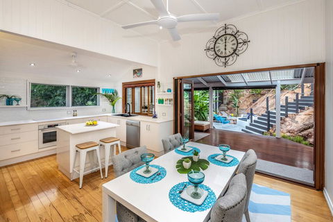 Gorgeous Home 3 Mins To Strand - Accommodation Search 3