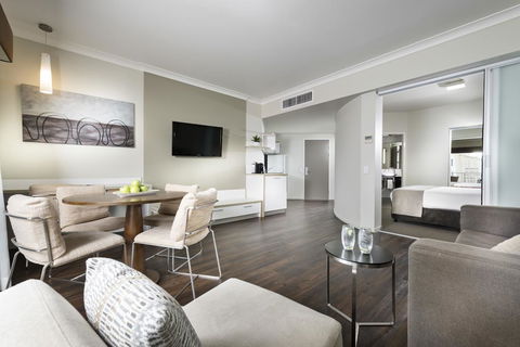 Grand Hotel And Apartments Townsville - Accommodation Search 3