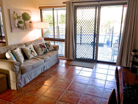 Great For Families.Pool & Kitchen - Accommodation Search 2