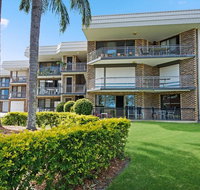 Great location close to waterfront Shops Restaurants and Cafes. - Accommodation Search