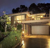 Great Views/Location 5 bedrooms in Glen Waverley - Accommodation Search