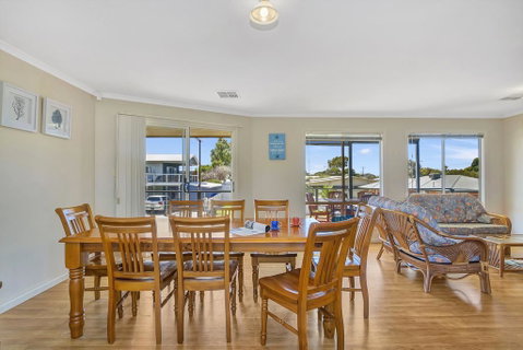 Green Reef Beach House - Accommodation Search 3