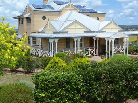 Grovely House - Accommodation Search 0