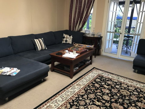 Guest House On Hyde - Accommodation Search 2