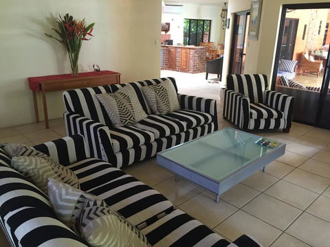 Hacienda Cooya Beach - Accommodation Search 1