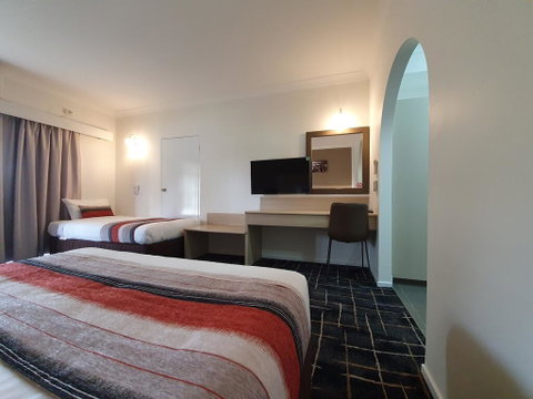 Hamilton's Queanbeyan Motel - Accommodation Search 1