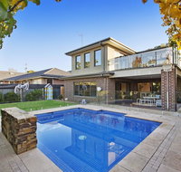 Hampton Haven with Pool for families and a max of 8 adults. - Accommodation Search