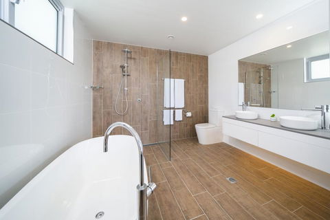 Harbour Cove - Accommodation Search 2