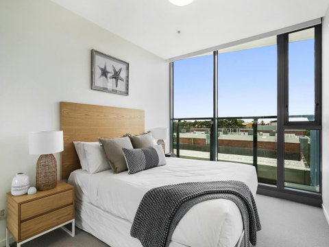 HARBOURSIDE- Hosted By: L'Abode Accommodation - Accommodation Search 2
