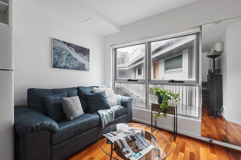 Heart Of Sandringham Apartment By Ready Set Host - Accommodation Search 1