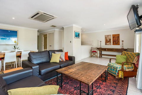 Heather's Hideaway - Accommodation Search 0